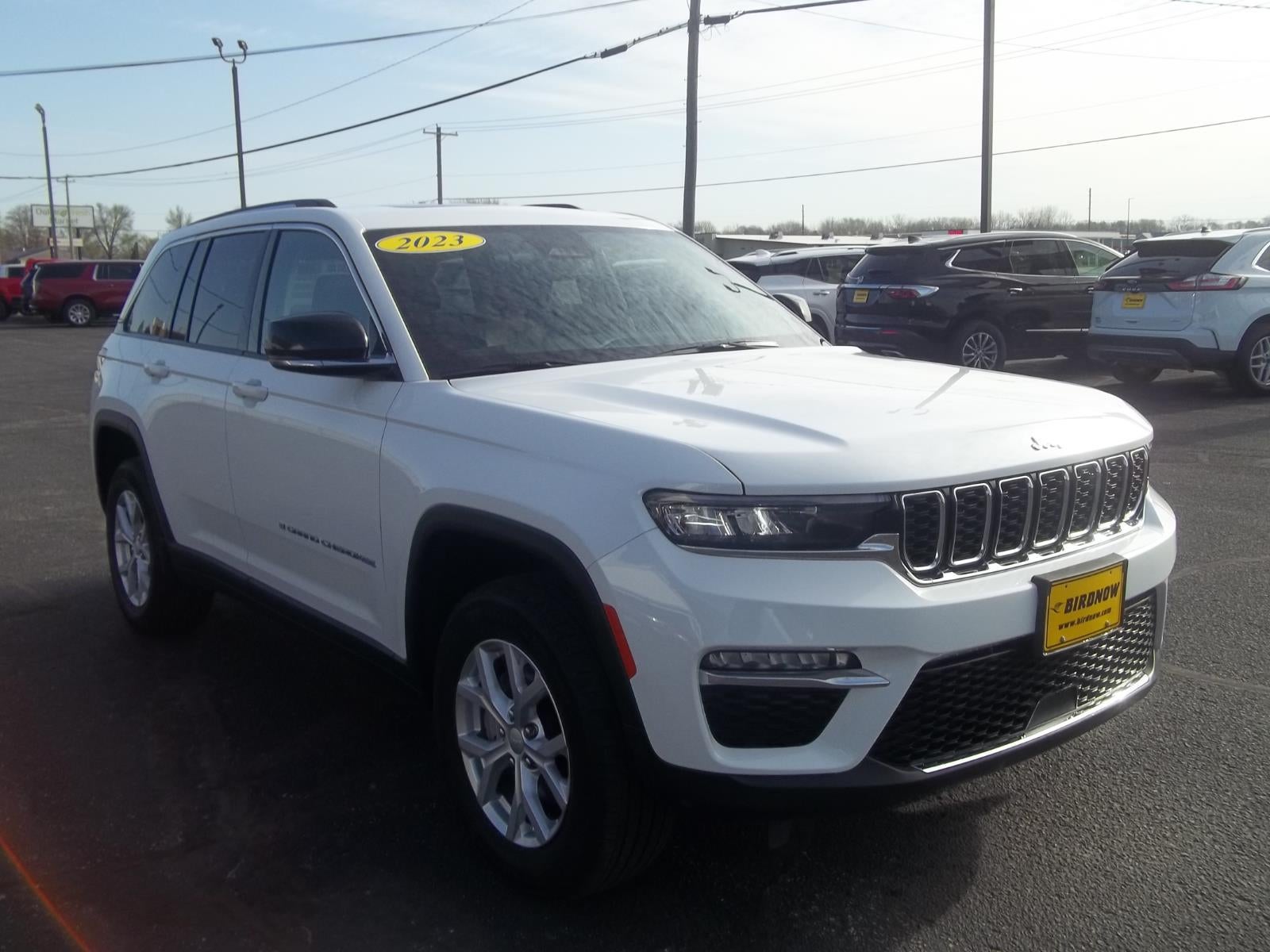 2023 Jeep Grand Cherokee Limited in Bright White Clearcoat — front three-quarter view